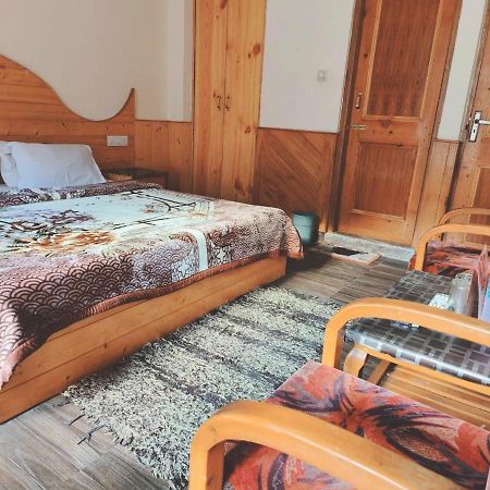 Hotel Hadimba Regency ! Free 4 Wheeler Parking ! Mountain View Rooms ! Near Mall Road Manali Екстер'єр фото